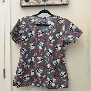 Zoe & Chloe raccoon scrub top size medium
